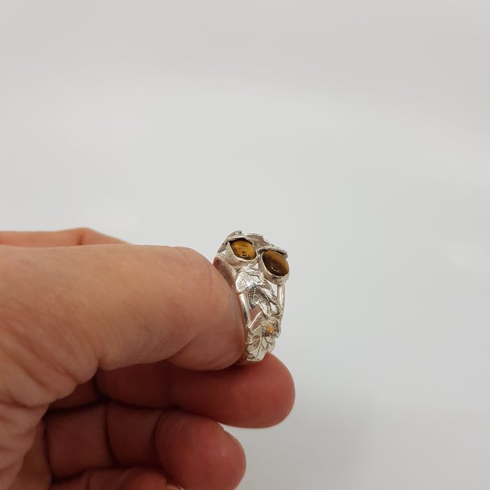 Tigers eye acorn ring (ED238)