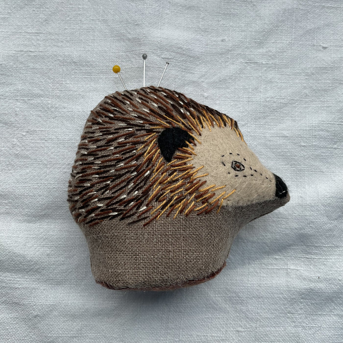 Hedgehog pin cushion/toy (LW249)