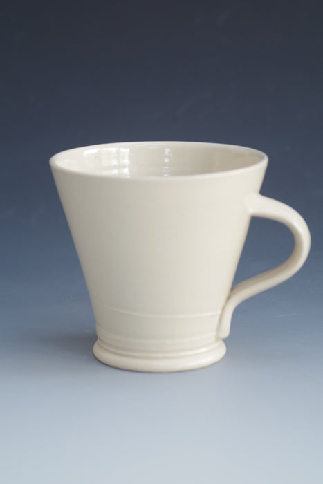White tapered mug (AY79)