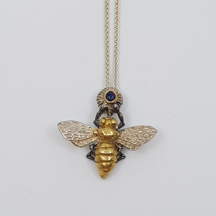 Bee pendant (TB56)