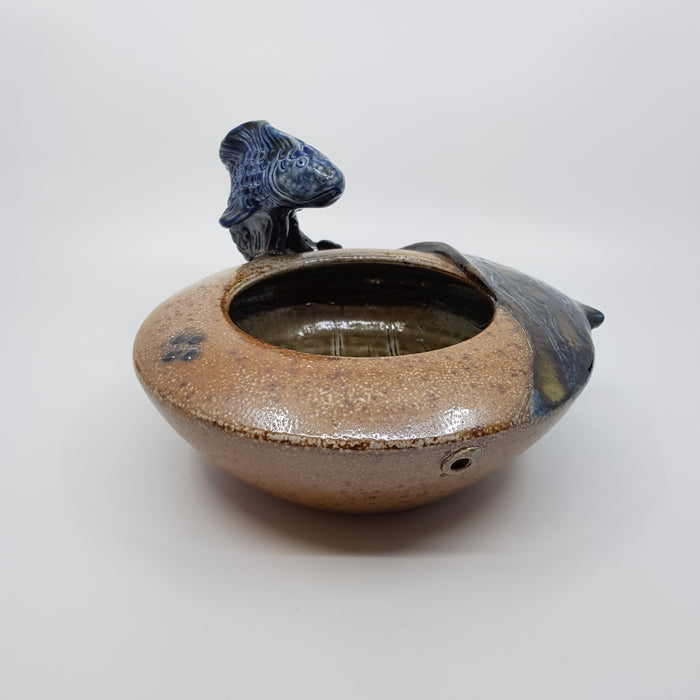 Bowl with single leaping fish (TM122)