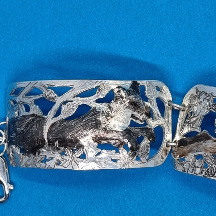Hare and Foxes Bracelet (ED290)