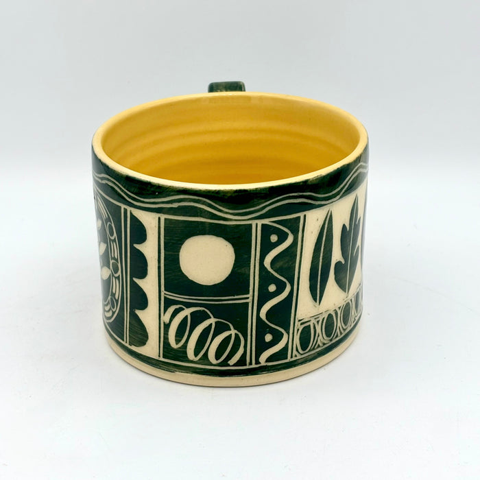 Large mug 1V 'S', green engraved (AH833)