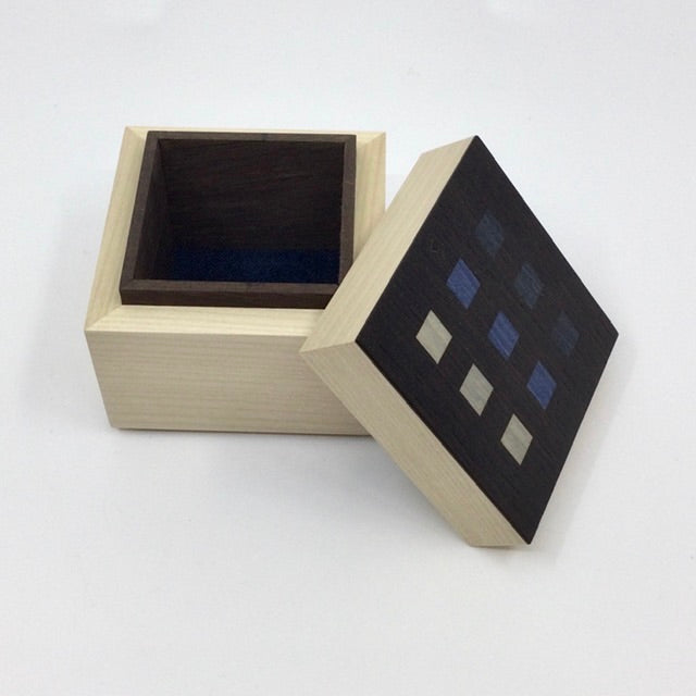 Blue Grid Cube Box (KS26)