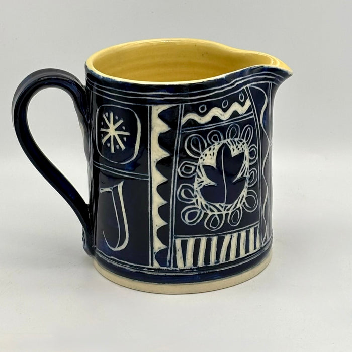 Medium jug (AH814)