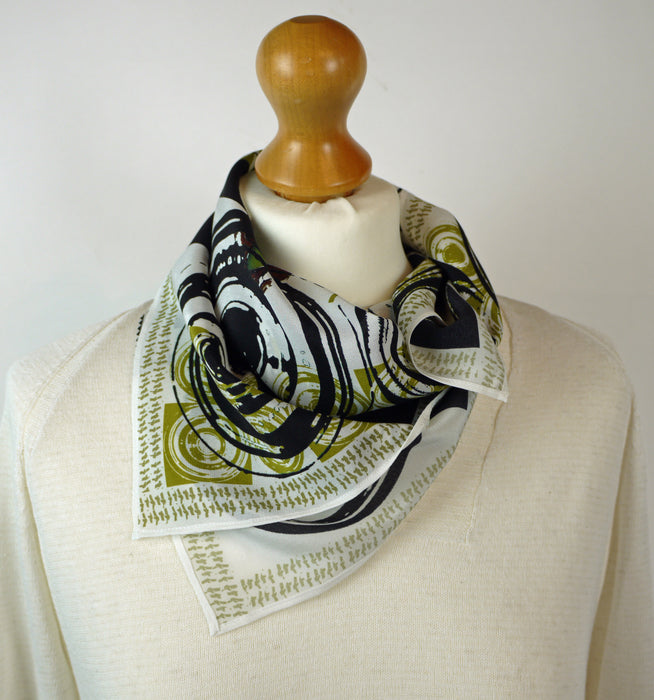 'In Focus square' silk scarf (AN343)