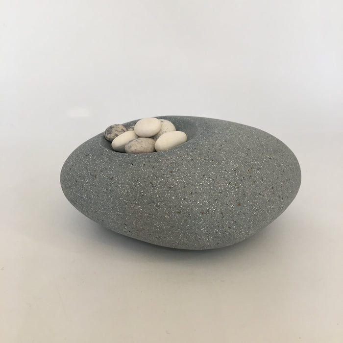 Holding Piece, grey with tiny porcelain pebbles (AJ11)