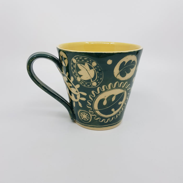 'Engraved' Flared mug, large, green (AH629B)
