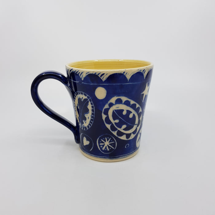 'Engraved' Flared mug, large, blue (AH671A)
