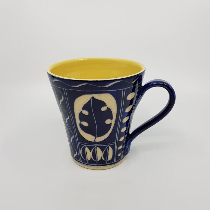 'Engraved' Flared mug, large, blue (AH671C)
