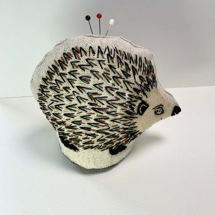 Hedgehog pin cushion (LW349)