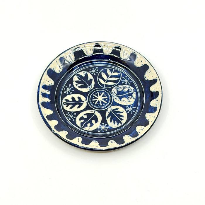 'Engraved' small plate/dish/saucer (AH716B)