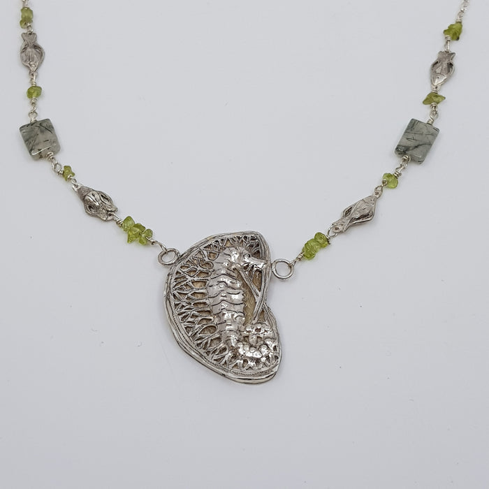 Spiney Seahorse necklace (ED240)