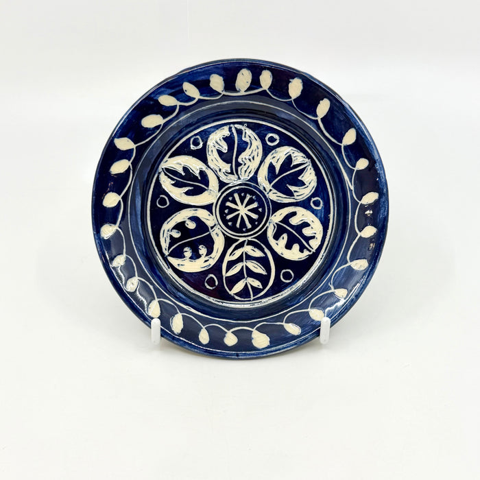 'Engraved' small plate/dish/saucer (AH716A)