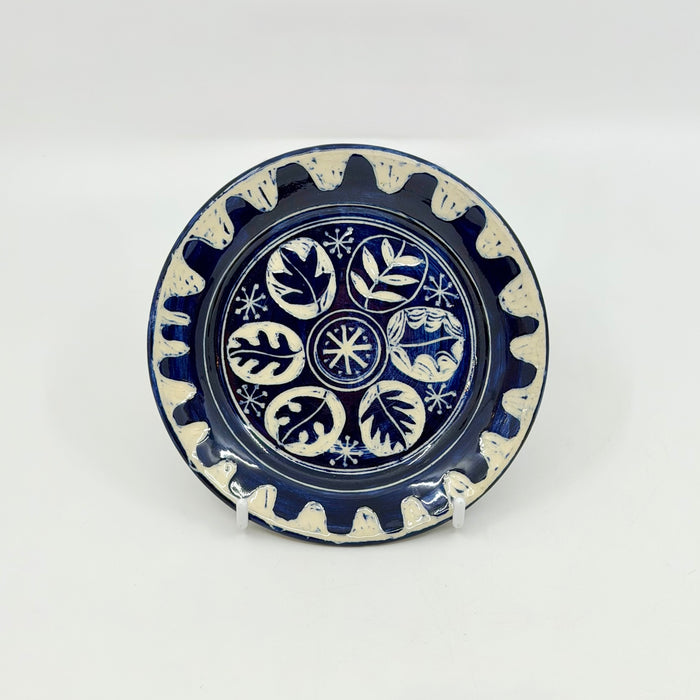 'Engraved' small plate/dish/saucer (AH716B)