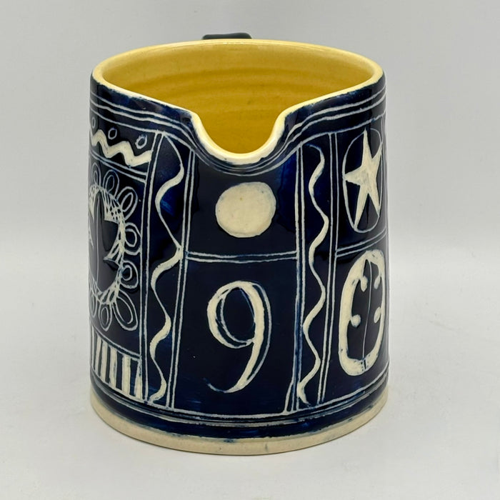 Medium jug (AH814)