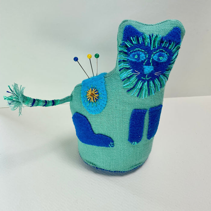 Turquoise Lion pin cushion (LW351)
