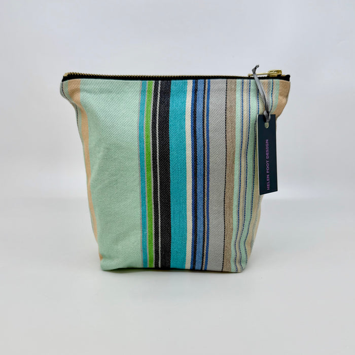 Handwoven pouch (HF040E)