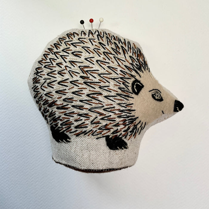 Hedgehog pin cushion (LW349)