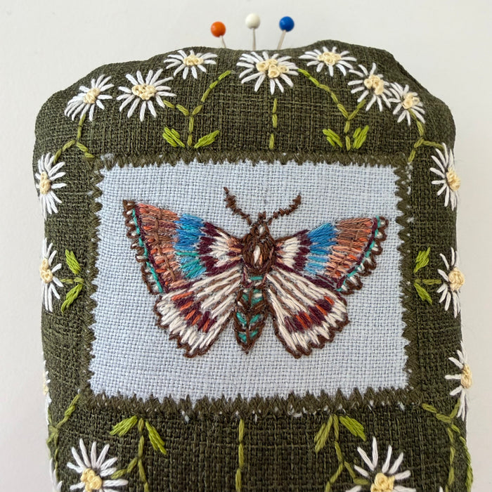 Moth and Daisy pin cushion (LW350)