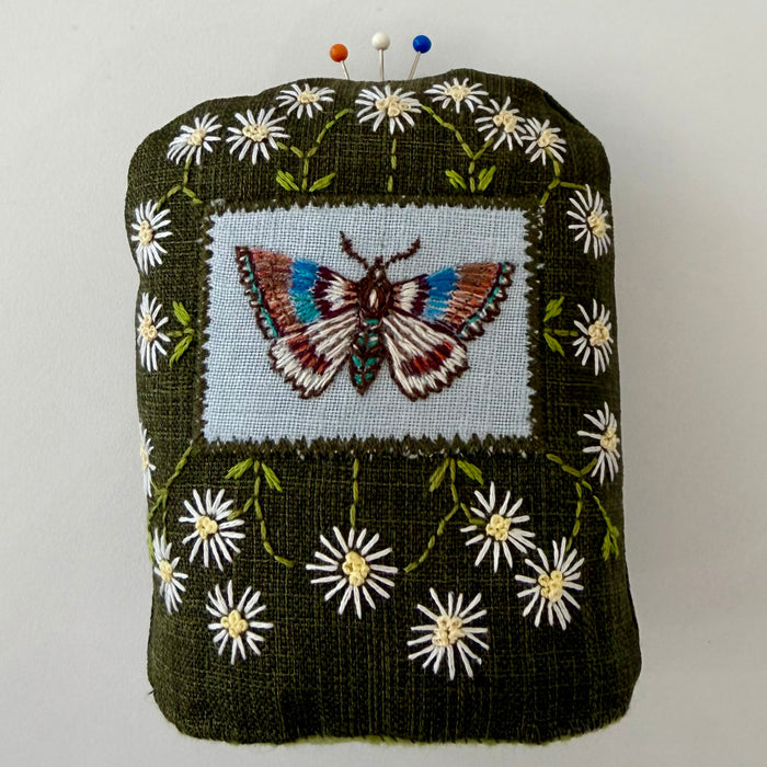 Moth and Daisy pin cushion (LW350)