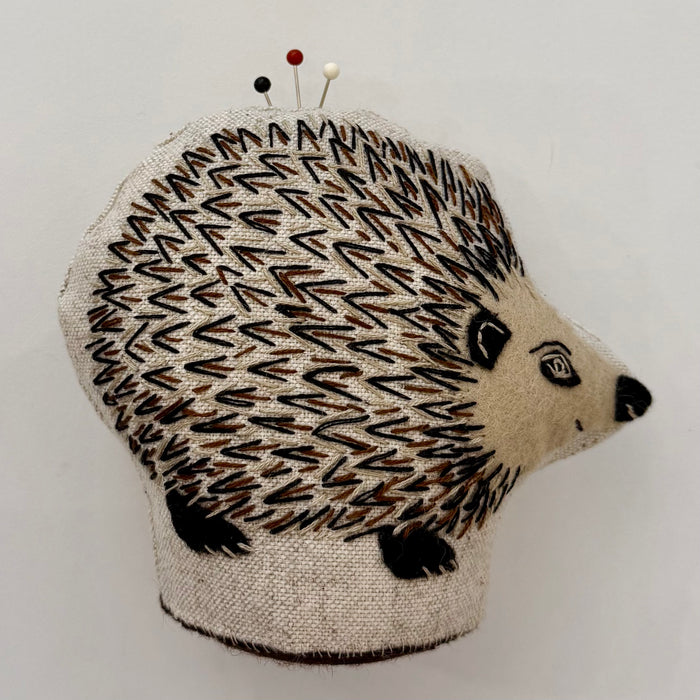 Hedgehog pin cushion (LW349)