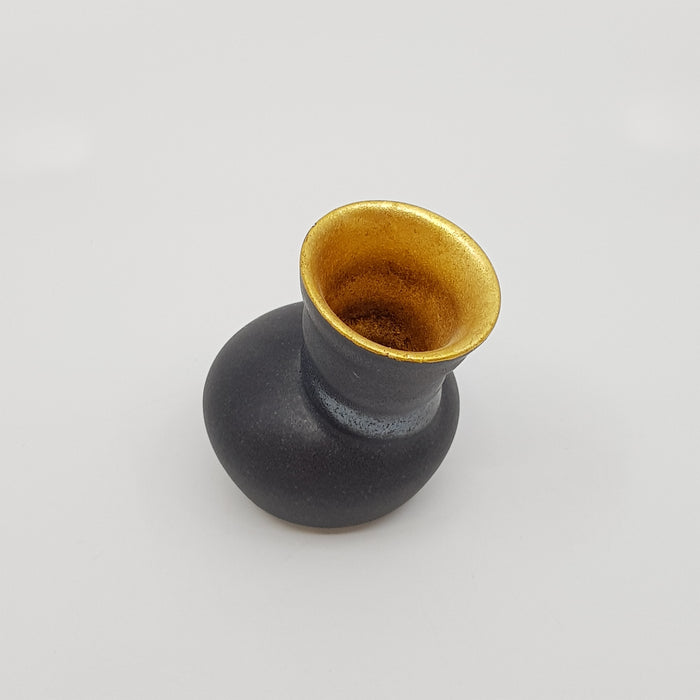 XXS Gilded Black Speak Vase, porcelain (JD38)