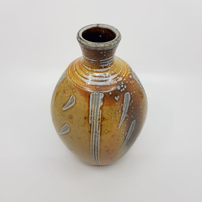 Squared Footed Vase, stoneware (JJ31)