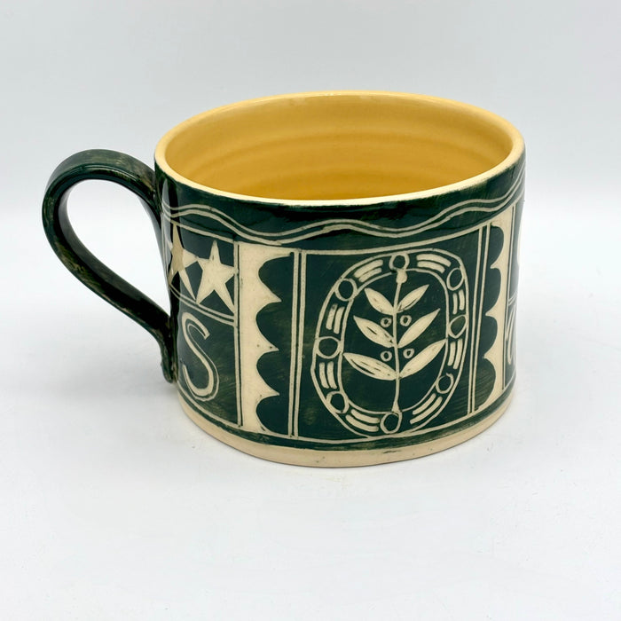 Large mug 1V 'S', green engraved (AH833)
