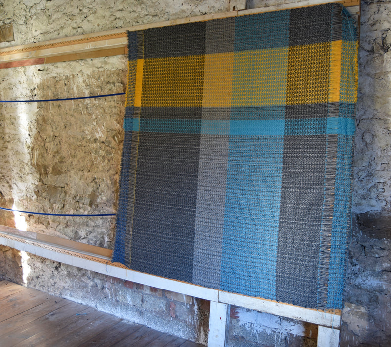 'Lichen' Handwoven Lambswool Small Throw (RW248)