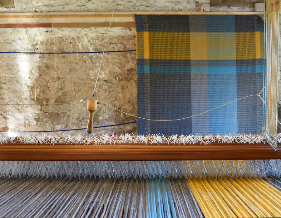 'Lichen' Handwoven Lambswool Small Throw (RW248)