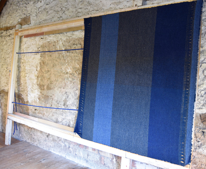 Midnight Small Throw (RW190)