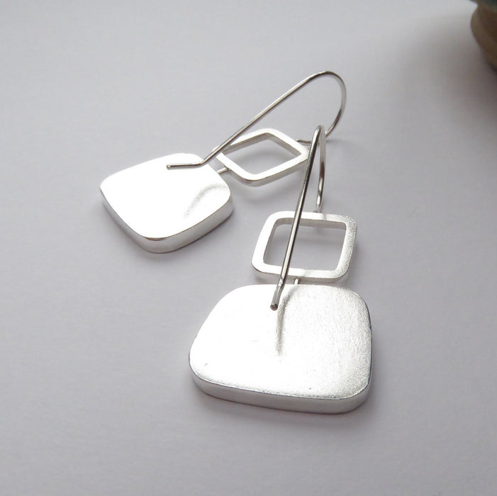 Colourblock Square Drops Red (ST390)