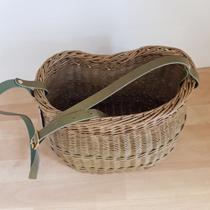 Large Willow basket with leather strap (SE35)