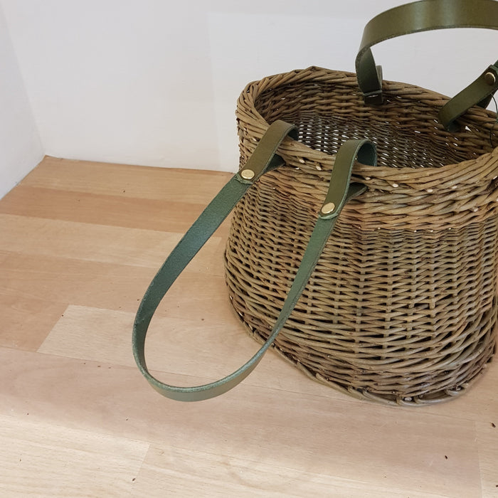 Willow Basket with 2 leather handles (SE41)