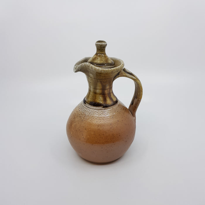 Vinaigrette jug with corked lid (TM176)