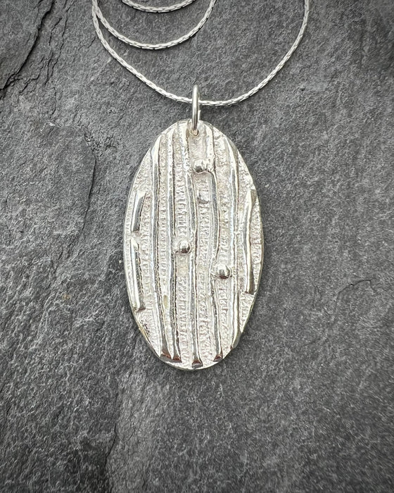 Oval Pendant (UAP436)