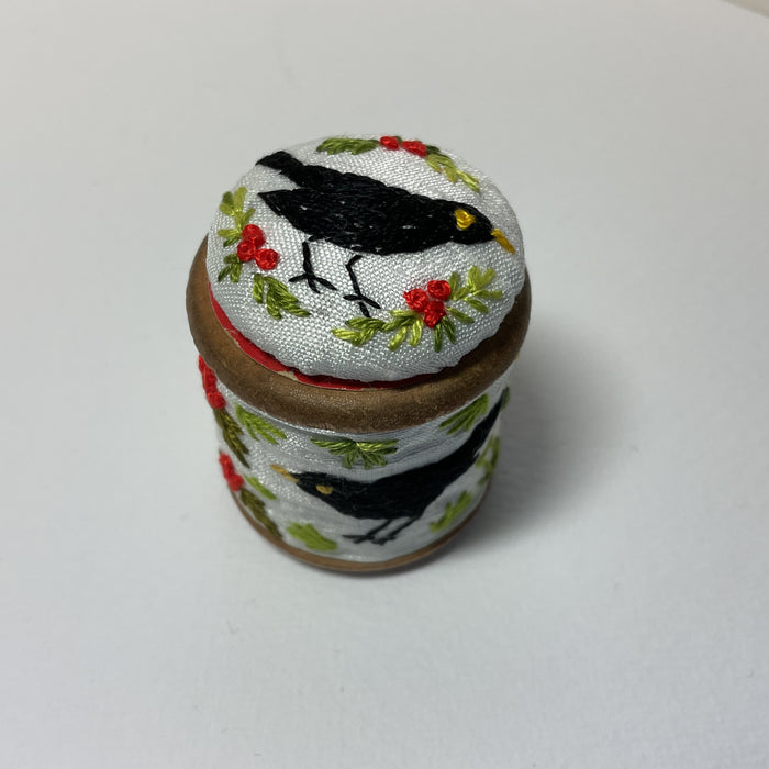 Blackbird & Rowan embroidered cotton reel with button ( LW265)