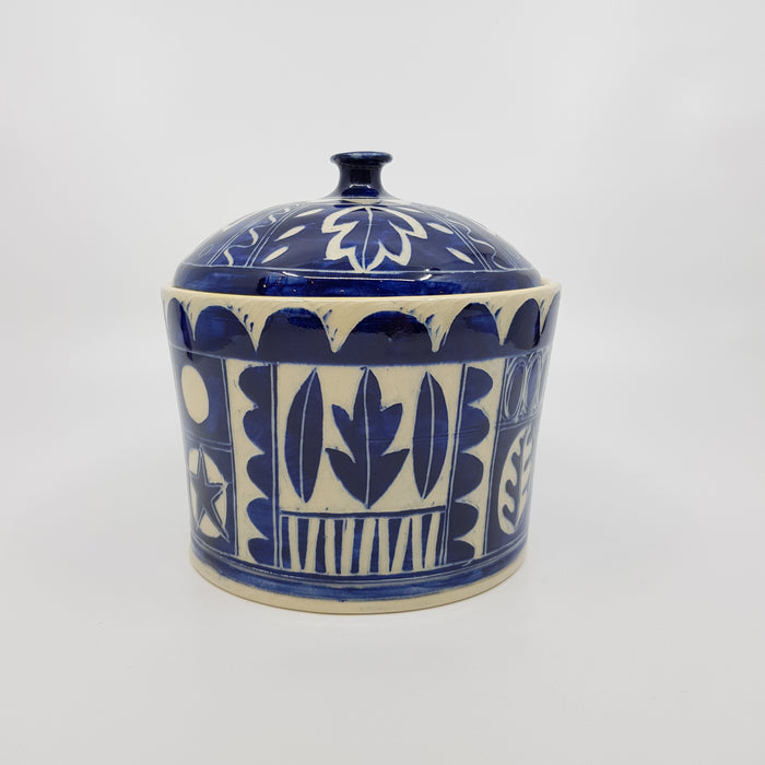 'Engraved' large lidded jar (AH608)