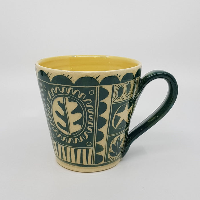 'Engraved' Flared mug, large, green (AH629A)