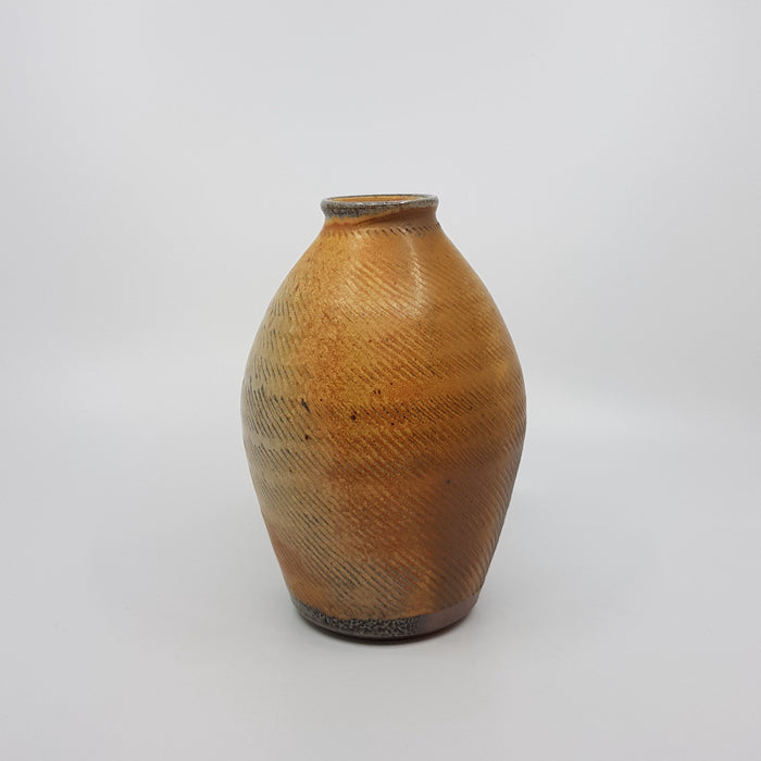 Bottle Vase (JJ22)